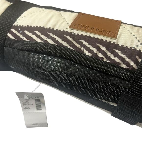 NWT Carry-N-Go Quilted Stadium Blanket - Picture 9 of 10